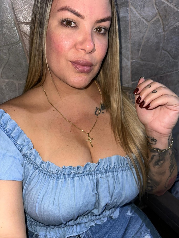 RONDA GARAY – VENEZOLANA DE LUJO EXPLOSIVA E INSACIABLE