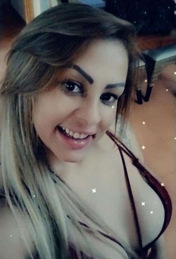 BRASILEÑA DE LUJO EXPLOSIVA Y CALIENTE