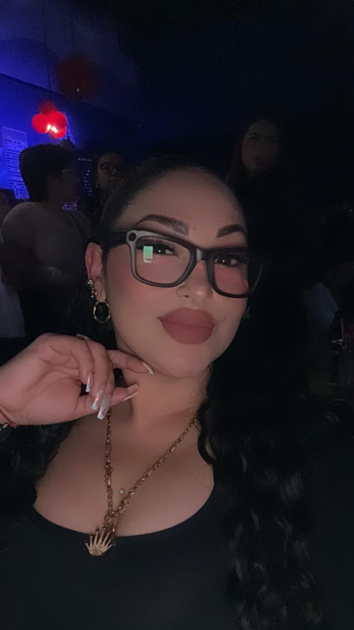 REINA CARITA DE ANGEL, DULCE Y CUIDADO PERSONAL