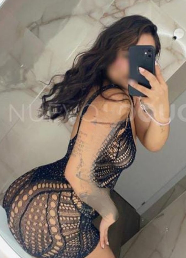 Jovencita y muy cachonda