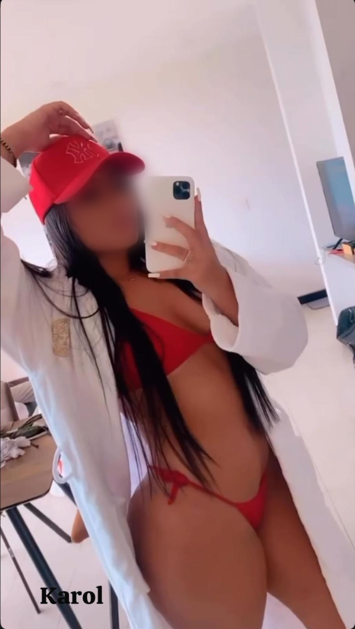 LATINA ARDIENTE Y SENSUAL