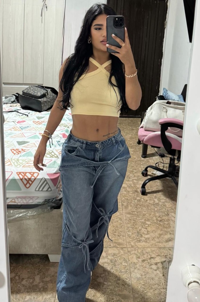 CON UNA BOQUITA DE CARAMELO 644163737