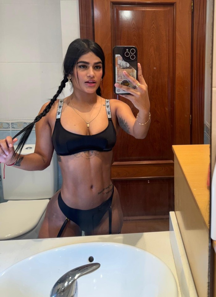 CON UNA BOQUITA DE CARAMELO 644163737