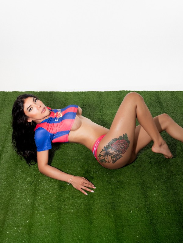 Evelyn cerdita súper femenina Guarra fiestera sin límites