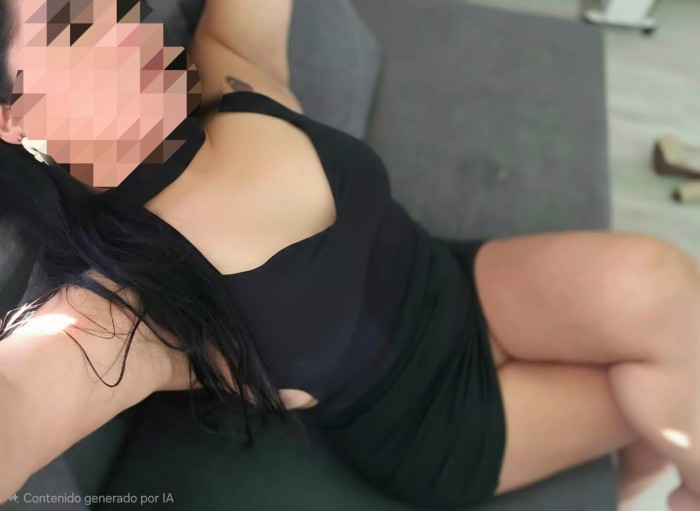 CAROLINA TU PUTITA MAS CACHONDA