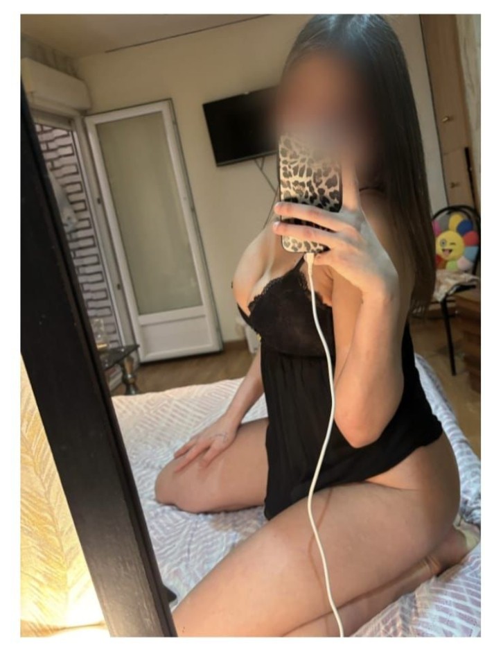 MUJER DESEOSA DISPUESTA EN CRISTOFOL BOLEDA