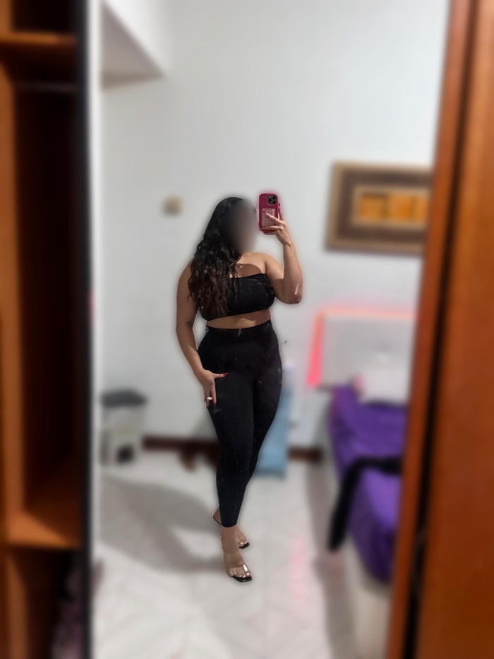 JOVEN venezolana muy atractiva y sensual