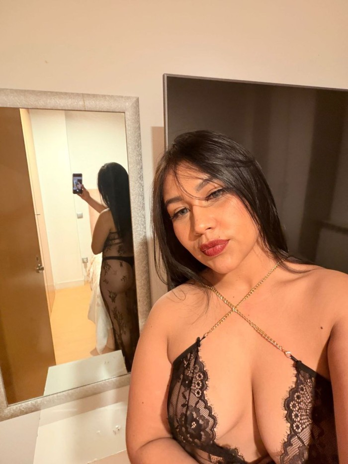 COLOMBIANA CACHONDA Y FIESTERA