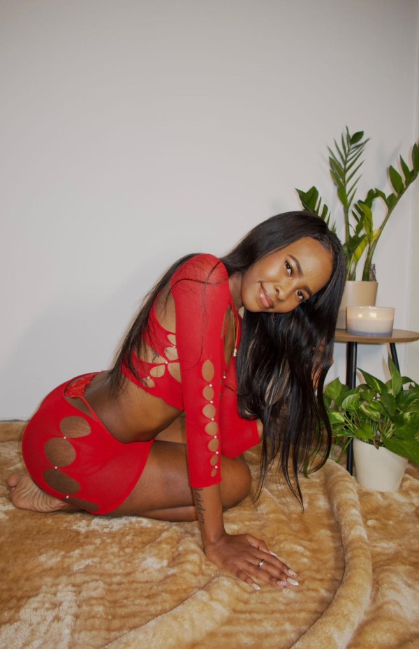Viviana  . 22 AÑOS = FUENGIROLA