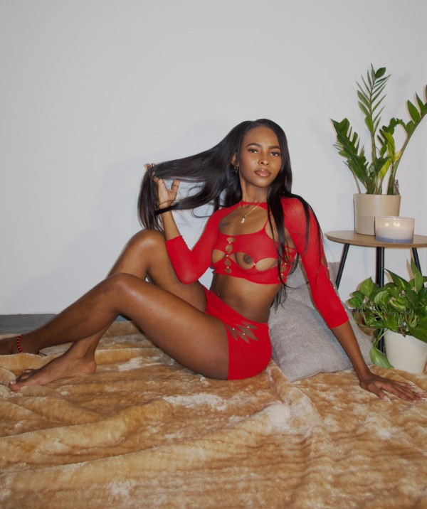 Viviana  . 22 AÑOS = FUENGIROLA
