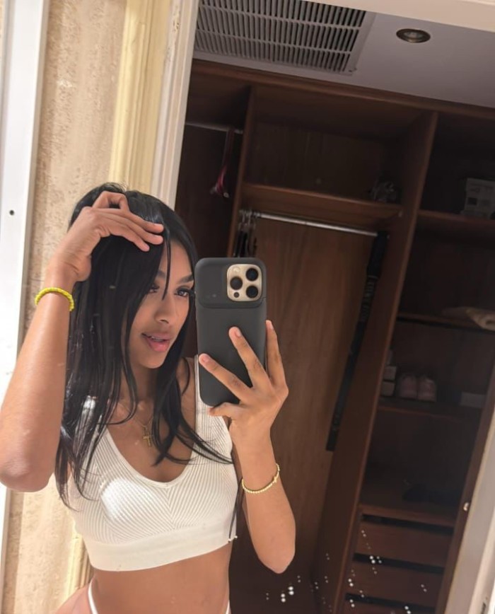 CHARLOTT ATREVIDA SENSUAL EN GRANADA
