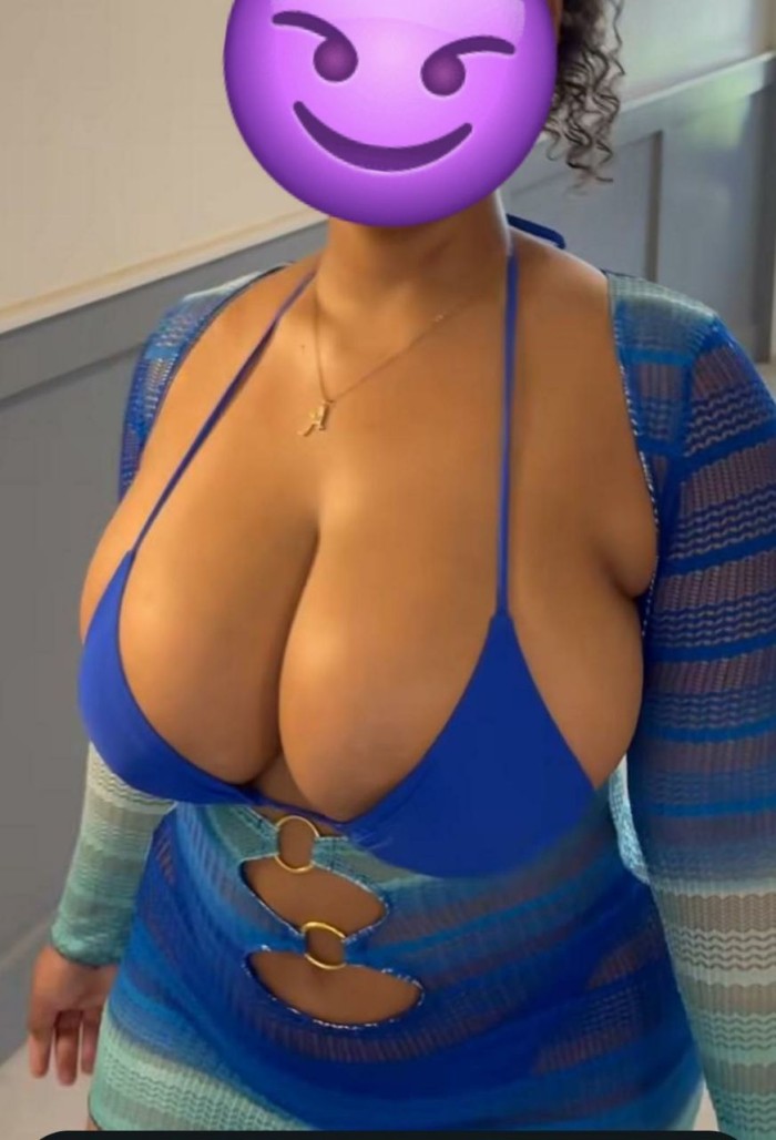 Madurita cachonda morbosa viciosa pechugona