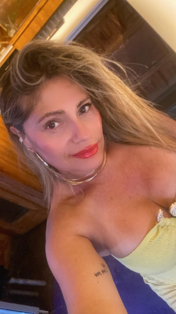 Novedad en San Sebastian, Colombiana Rubia Ardiente!