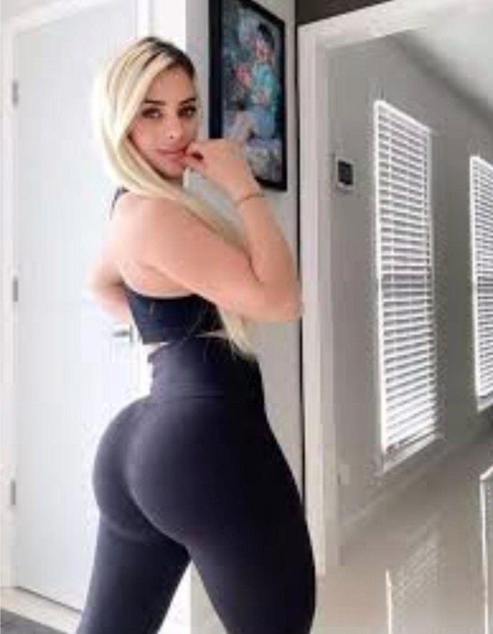 ARDIENTE SENSUAL COMPLACIENTE  BOMBA DE SEXO