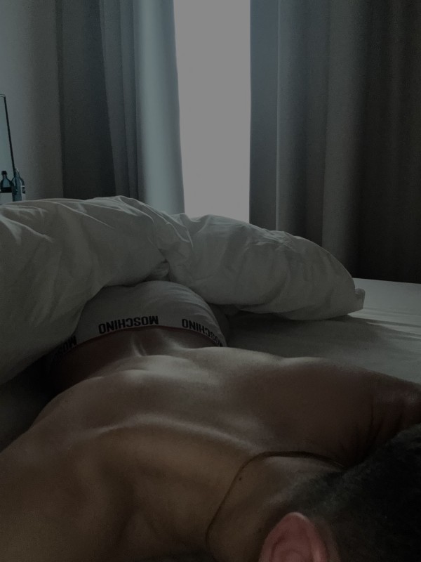 Scort vip JOVEN LATINO CACHONDO Y FIESTERO