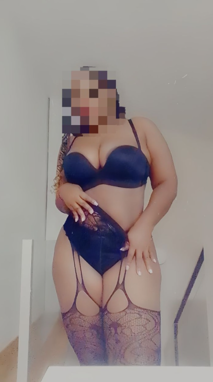 IMPLICADA CACHONDA MORBOSA DESEOSA DE PLACER