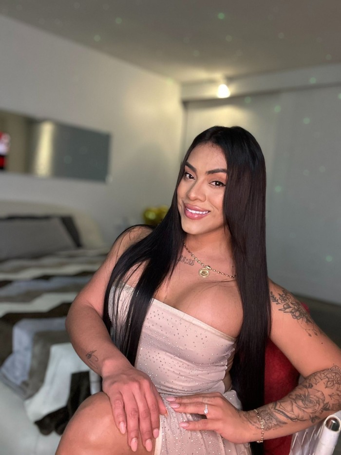 EXQUISITA TRANS LATINA DE ALTO VOLTAJE, 664533009