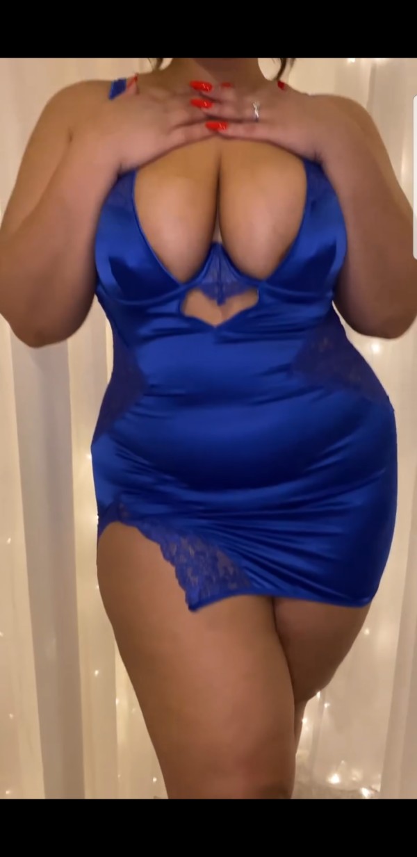 Tu chica SUPER CARIÑOSA BESUCONA