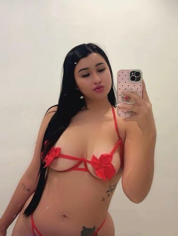 DULCE NOVEDAD MUY GOLOSA, COMPLACIENTE Y FIESTERA