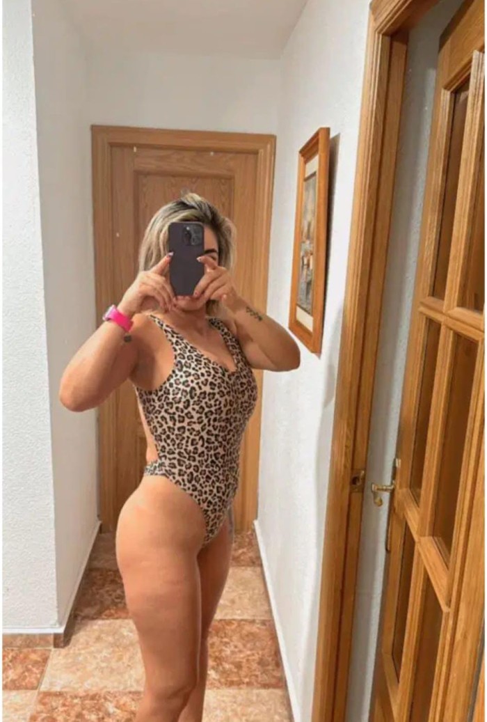 ARDIENTE SENSUAL APASIONADA BOMBA DE SEXO