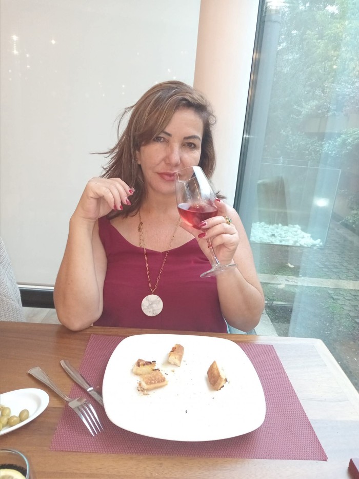 MADURITA RECIEN LLEGADA CON GANAS DE COMPLACERTE
