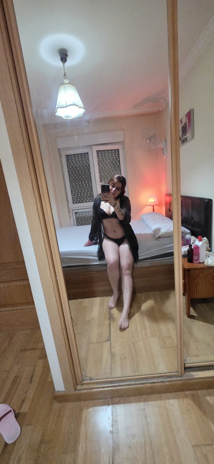 Jovencita muy encantadora y divertida recién llegada a LUGO