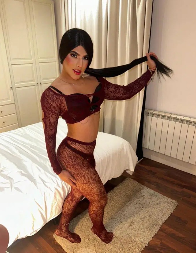 Ariel Trans FIESTERA A TOPE, DELICADA Y CARIÑOSA