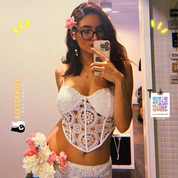 JOVENCITA TIERNA, AMOROSA Y COMPLACIENTE ESCORT, 23 AÑOS, EN PALMA CENTRO