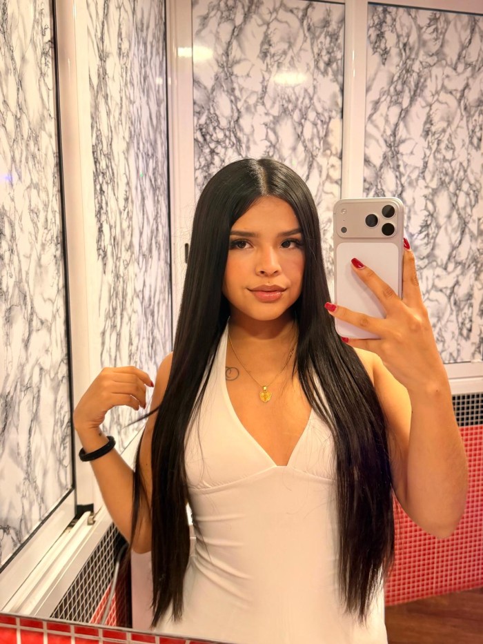 HERMOSA SENSUAL ARDIENTE BOMBA DE SEXO