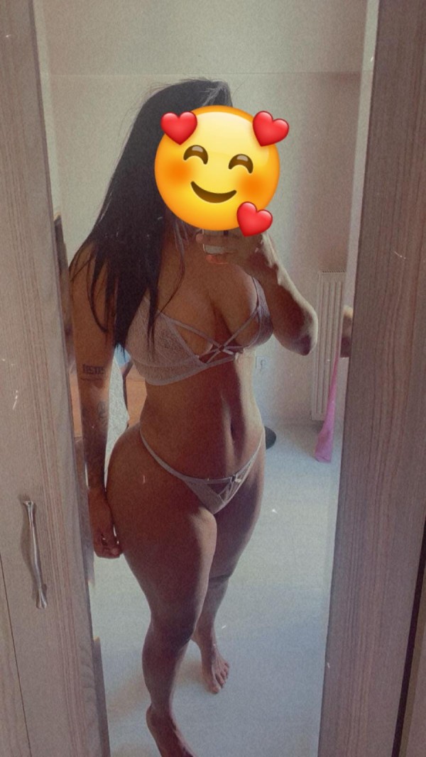 Hermosa Cubana De Cuerpo Tropical sensuel y caliente
