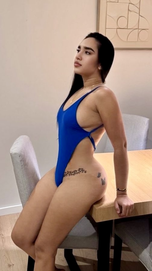 NOVEDAD LATINA ADICTA A LA POLLA