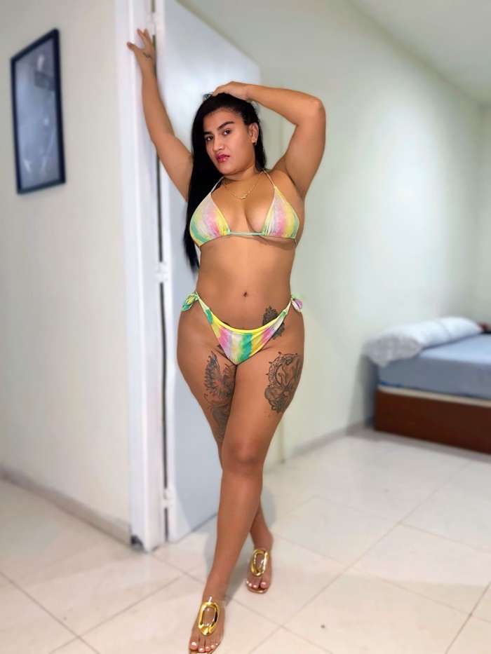 LUCIA LATINA ENCANTADORA CACHONDA