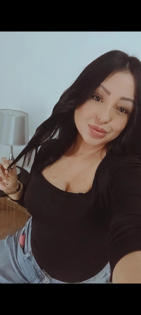 PELI LARGA CULONA DISPONIBLE 24/7  COLOMBIANA