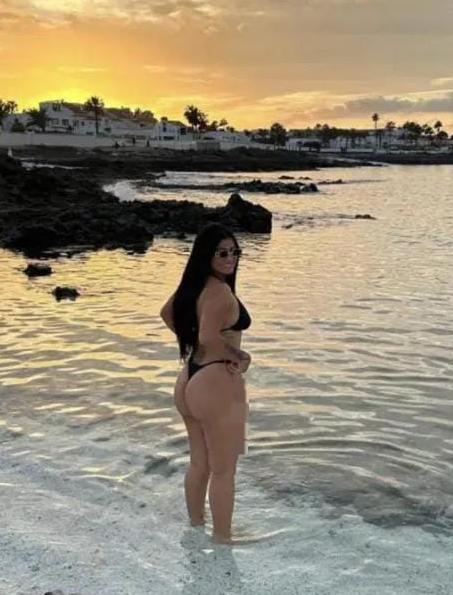 EN IBIZA ESCORT JOVENCITA ARDIENTE NOVEDAD