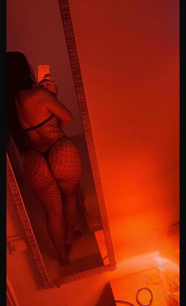 Exotica , juguetona y fiestera 24/7