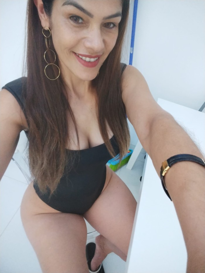VENEZOLANA LINDISIMA 39 AÑOS REGRESO DE VACACIONES