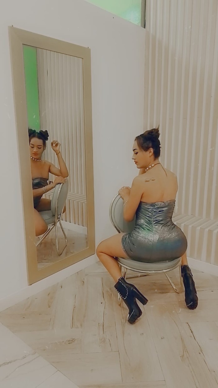 Trago leche beso negro sexual activa pollona