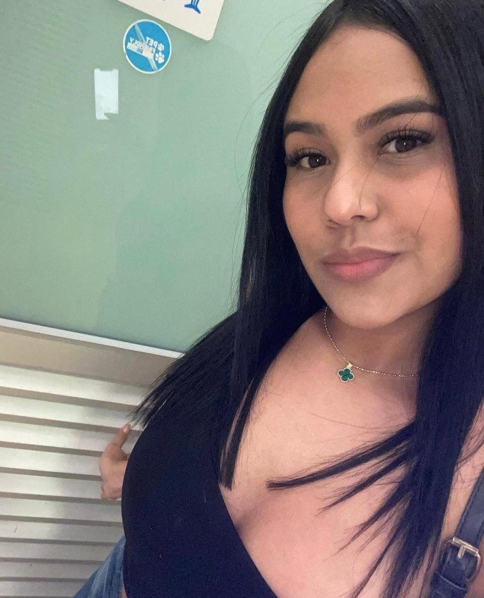 LATINA JOVENCITA MUY FOGOSA