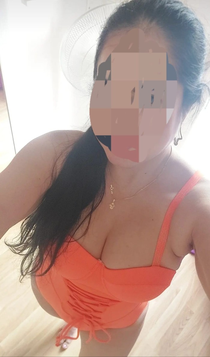 Madurita con mulo gigante