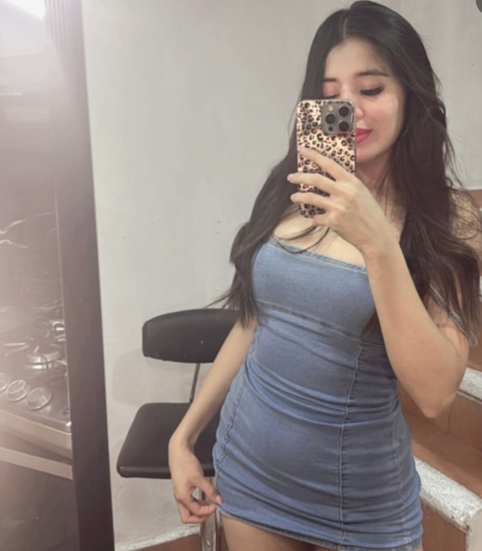 Trato de novios estoy 24 horas 19 años