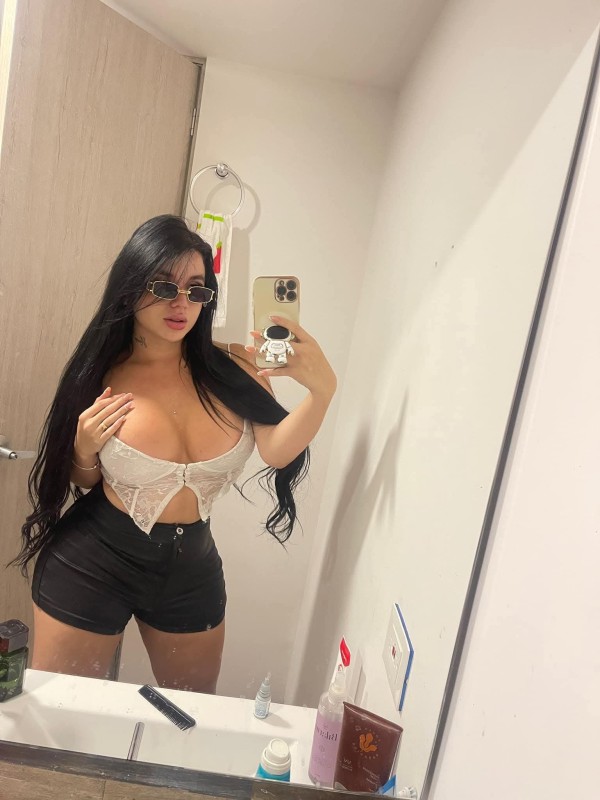 Cariñosa y muy cañera