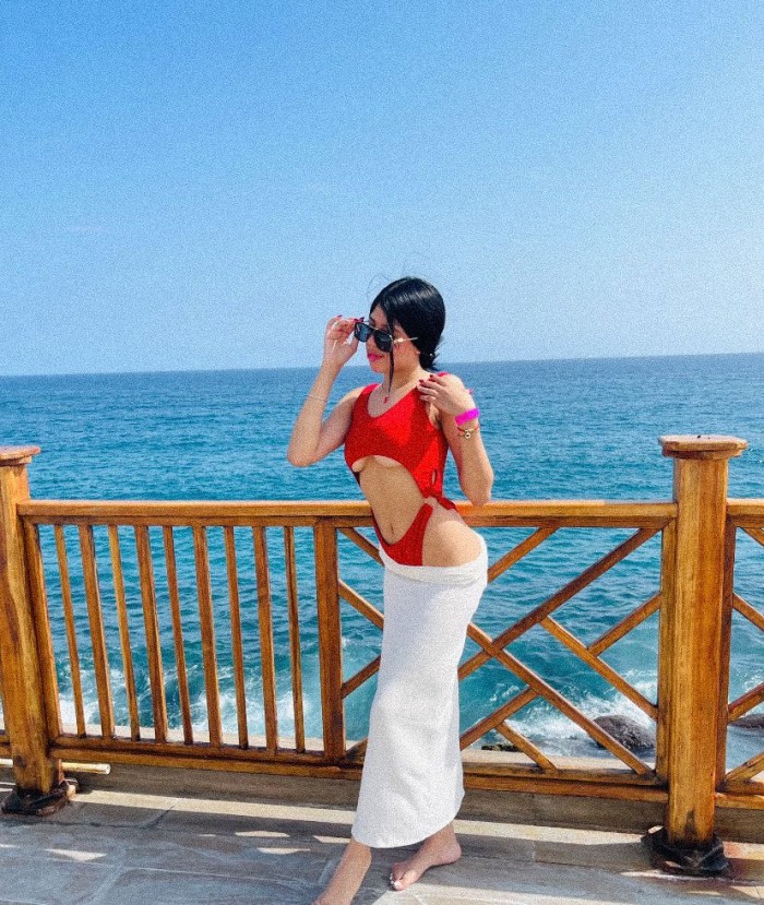 Juli sexy juguetona