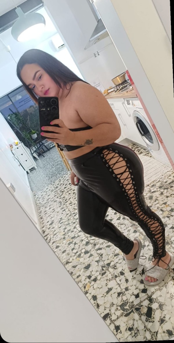 Me encanta la guarrerira mi vida. Soy lo que buscas