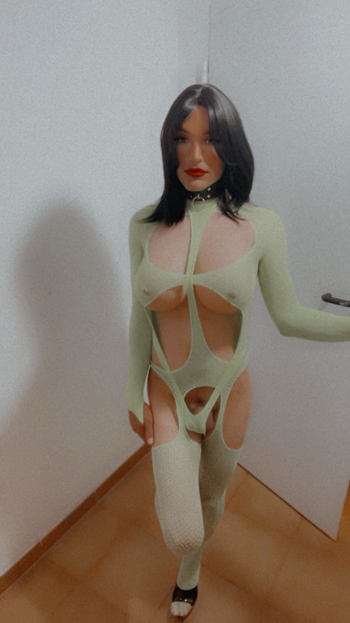 Vendo vídeos caseros muy calientes 3×25€ más foto!