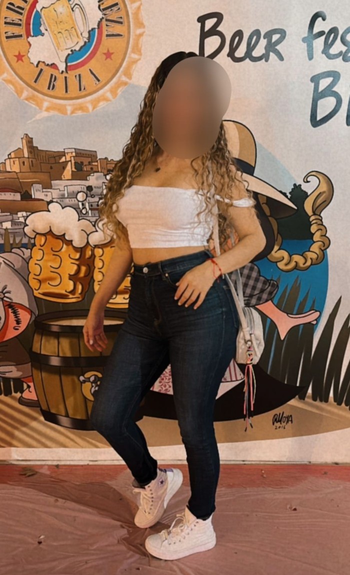 POR MARINA BOTAFOC/PACHÁ – COLOMBIANA DE LUJO EXPLOSIVA Y JUGUETONA