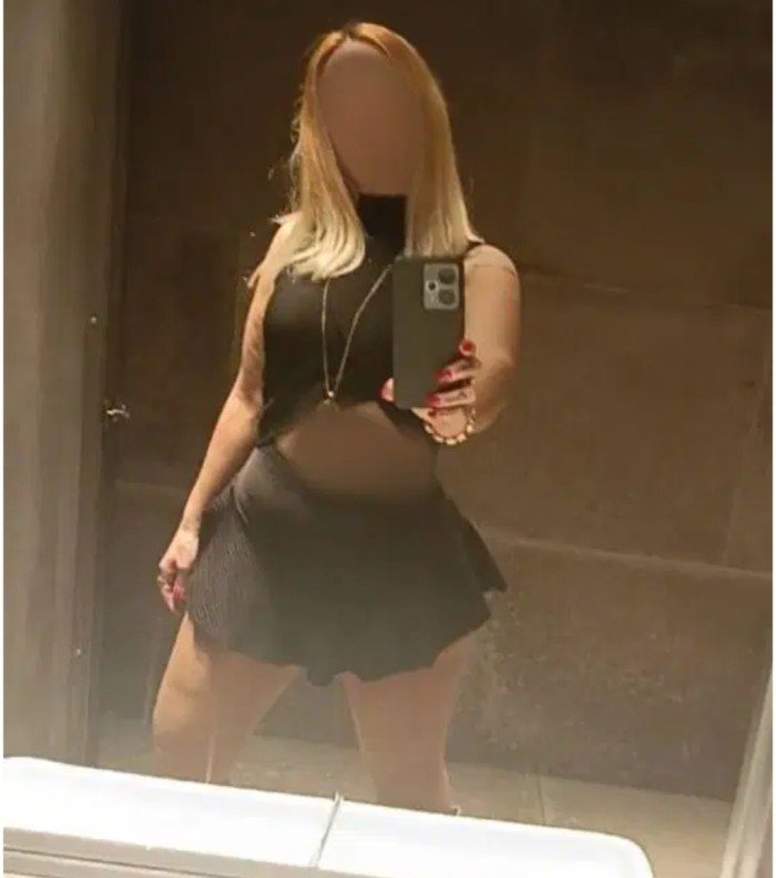 CARMEN TU MASAJISTA TITULADA ESPAÑOLA
