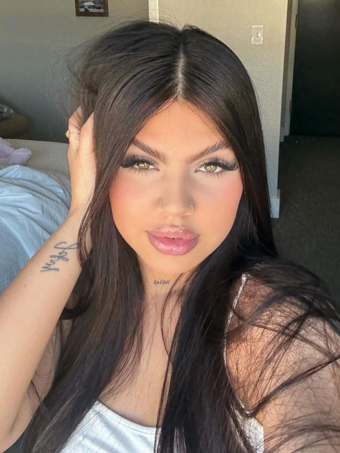 VENEZOLANA EN JAEN CAPITA SOLO QUIERE QUE ME COMAS
