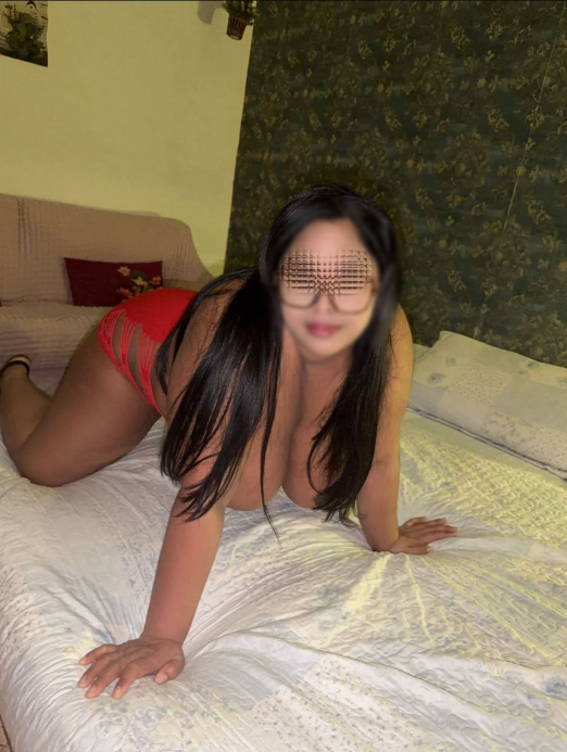 NOVEDAD, CHICA ROBUSTA, PECHOS GRANDES