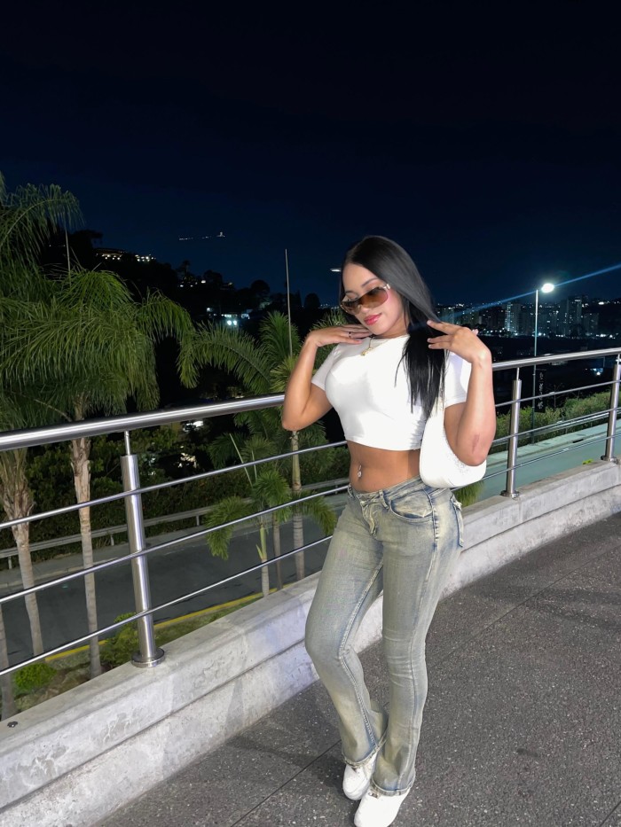 JOVENCITA DE 19 AÑOS DISPONIBLE EN ELDA