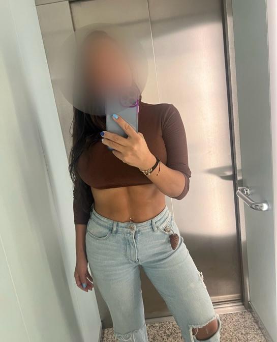 EN VILLARROBLEDO SENSUAL ESCORT ARDIENTE FIESTERA